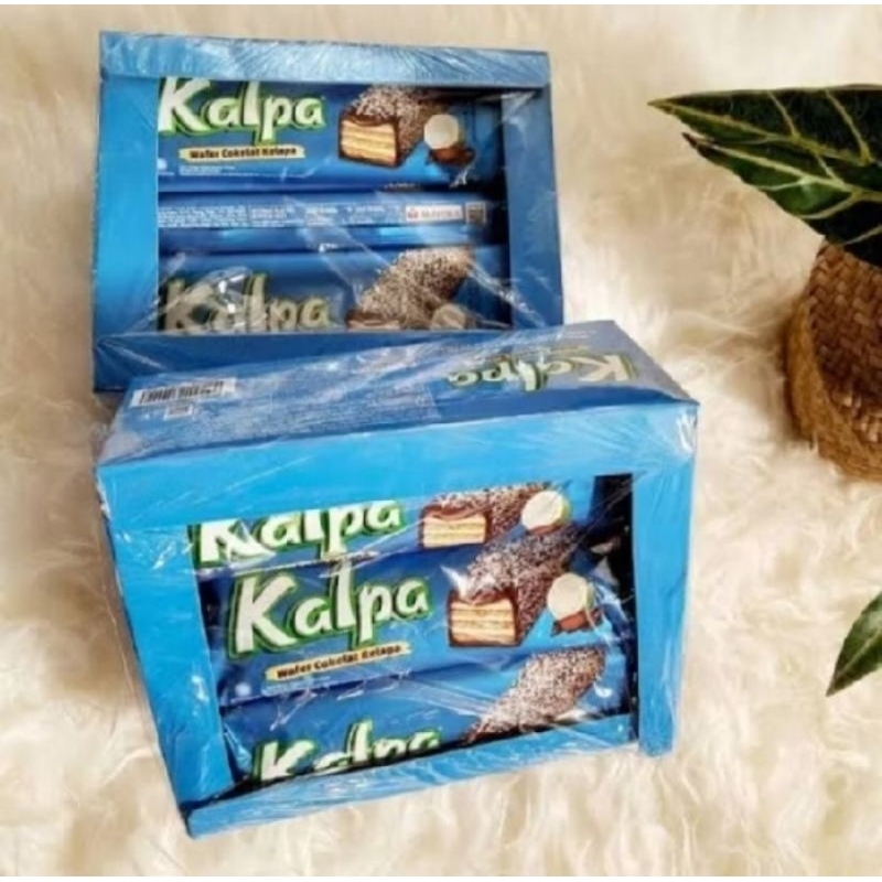 

Kalpa wafer lapis coklat bertabur kelapa perbox isi 12