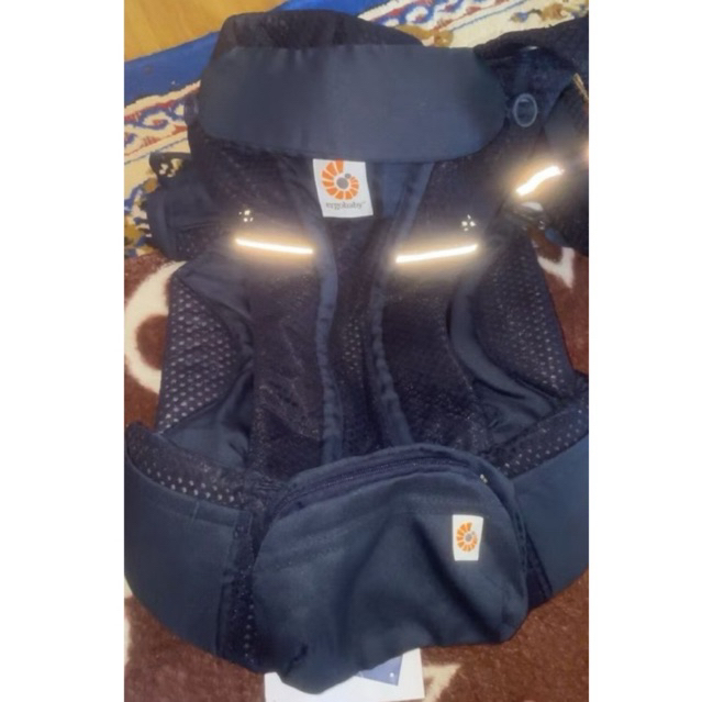 Preloved Ergobaby Omni Breeze midnight blue