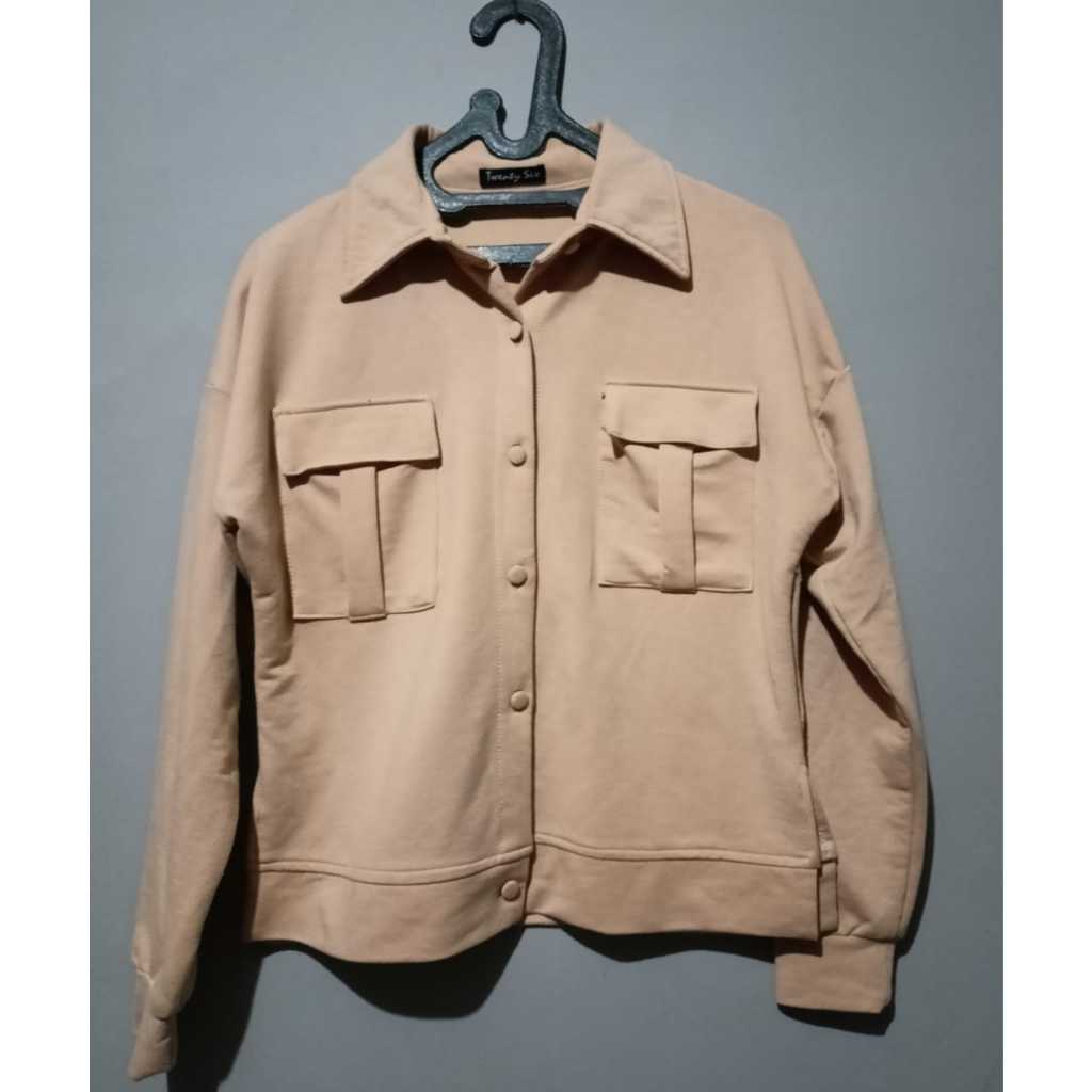 Merek Twenty Six Blouse Coklat Susu Sekali Pemakaian