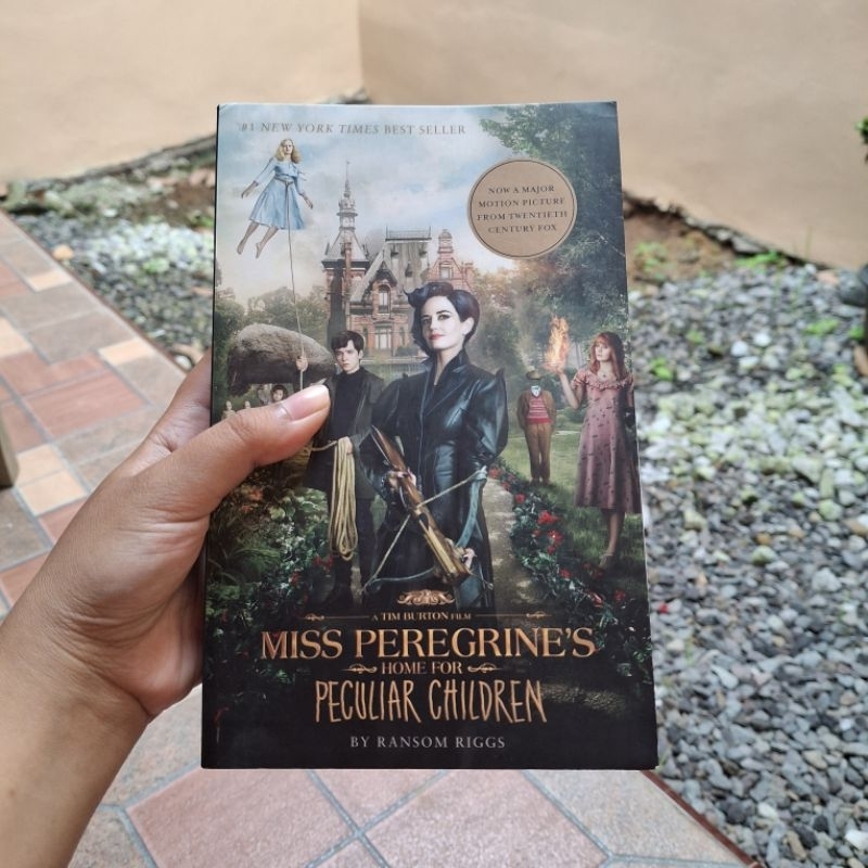 miss peregrine's home for peculiar children - ransom riggs