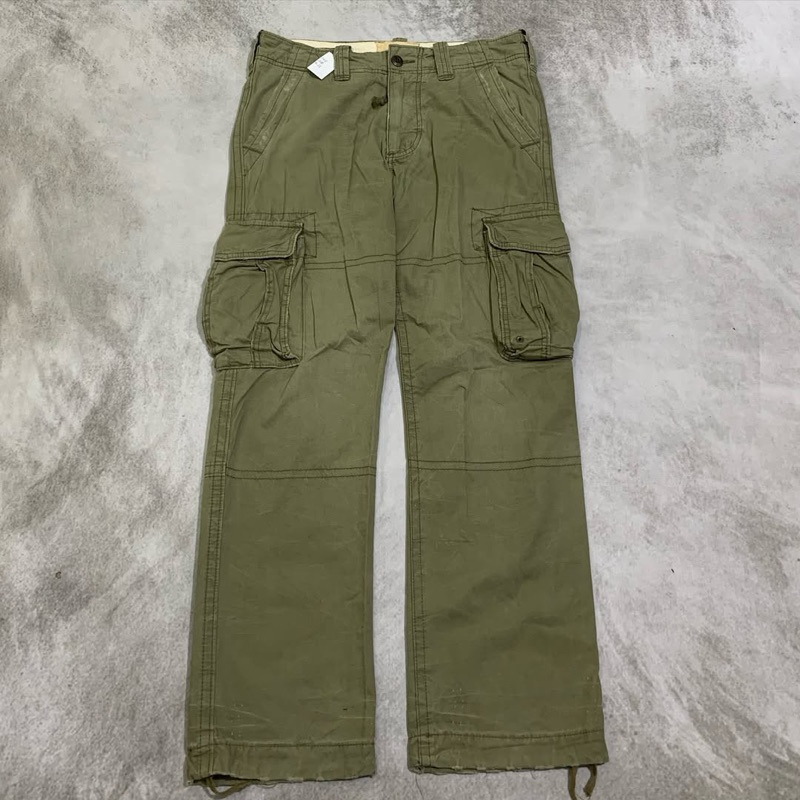 Hollister Japan Cargo Pants Code : CP 29