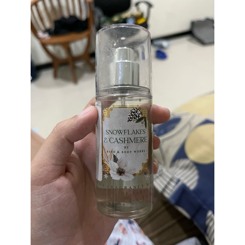 Bath and bodyworks cashmere snowflakes travel size