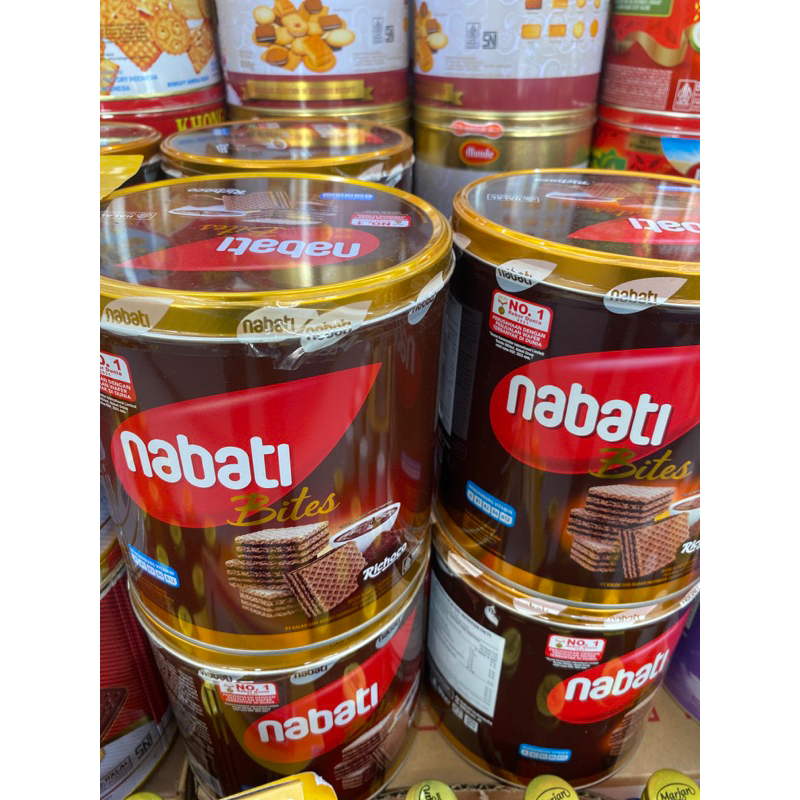

Nabati kaleng coklat 240g jajan lebaran
