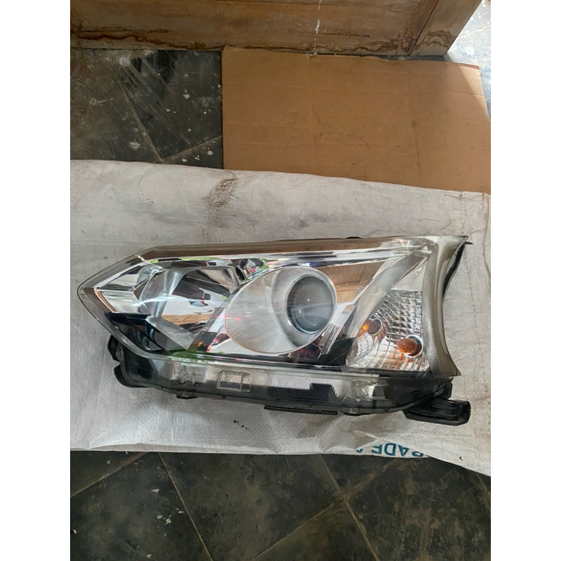 HeadLamp avanza veloz 2016-2018 kiri ORIGINAL