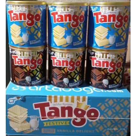 

OKHI - IND - Tango Nabati Gizzi Wafello Wafer Vanilla Coklat 1 Dus isi 6 Kaleng @240gr