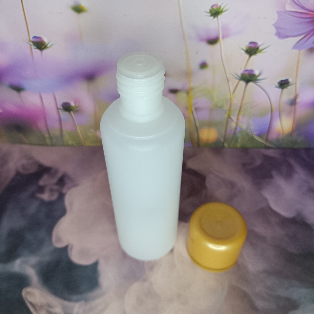 YL AquaGlow Bottle 100ml – Botol Toner Hidrasi & Penyegar Emas Natural