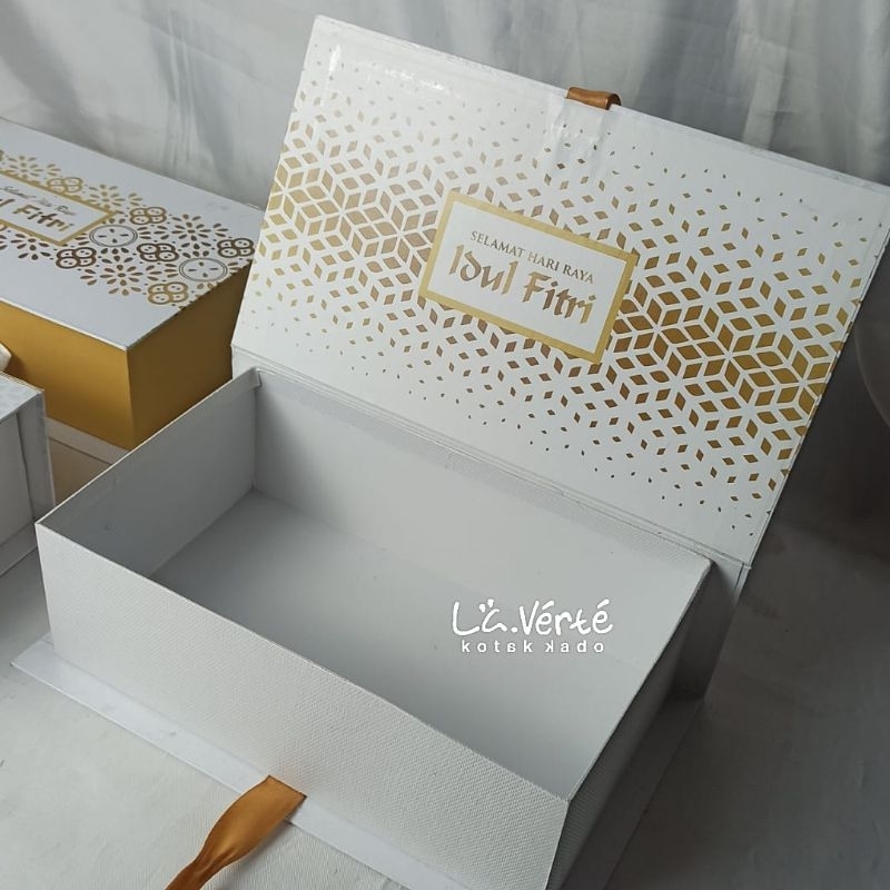 

box hampers lebaran series monokrom