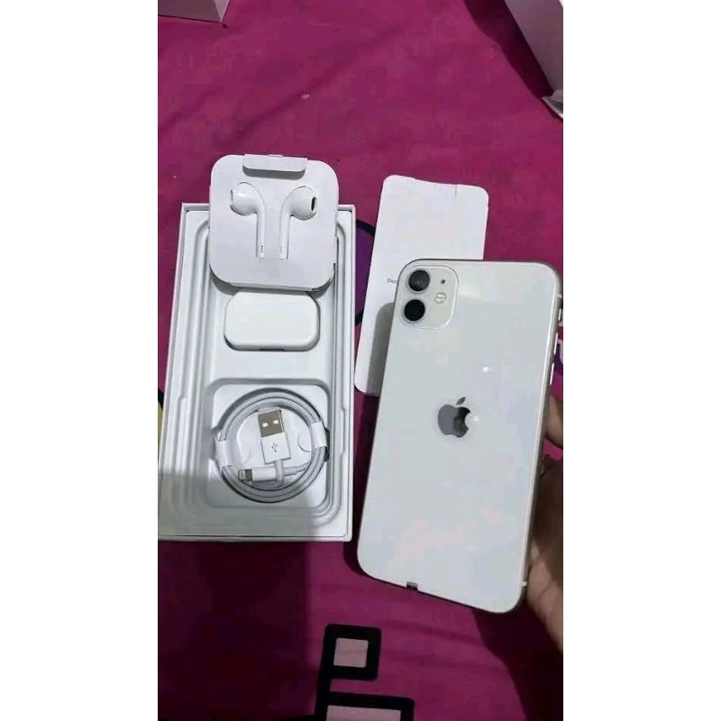 iphone 11 128 white mulus like new all oprator semua fungsi on