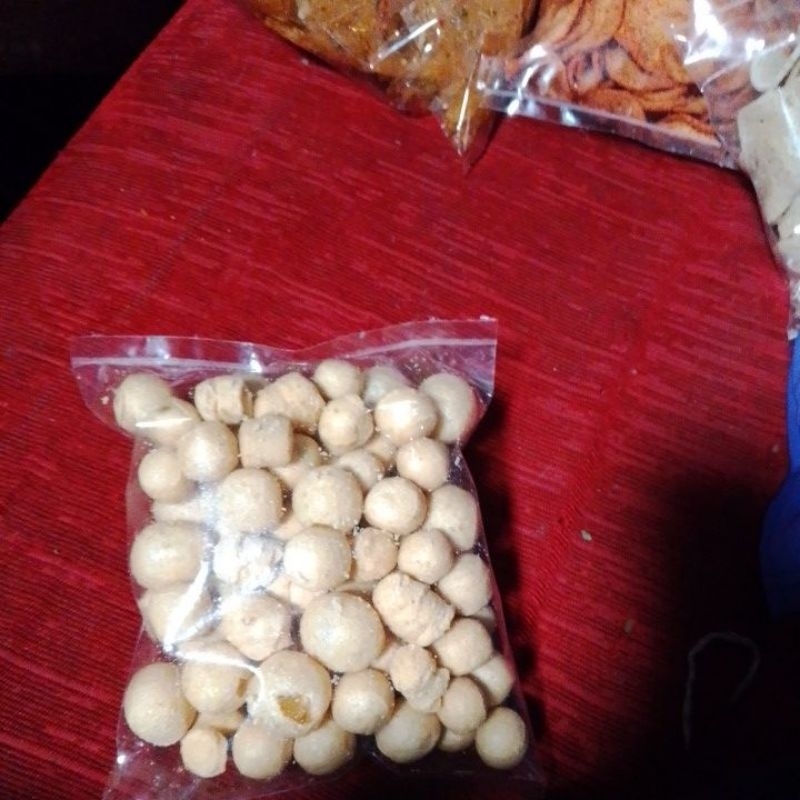 

Tahu bulat kering, cimol kering