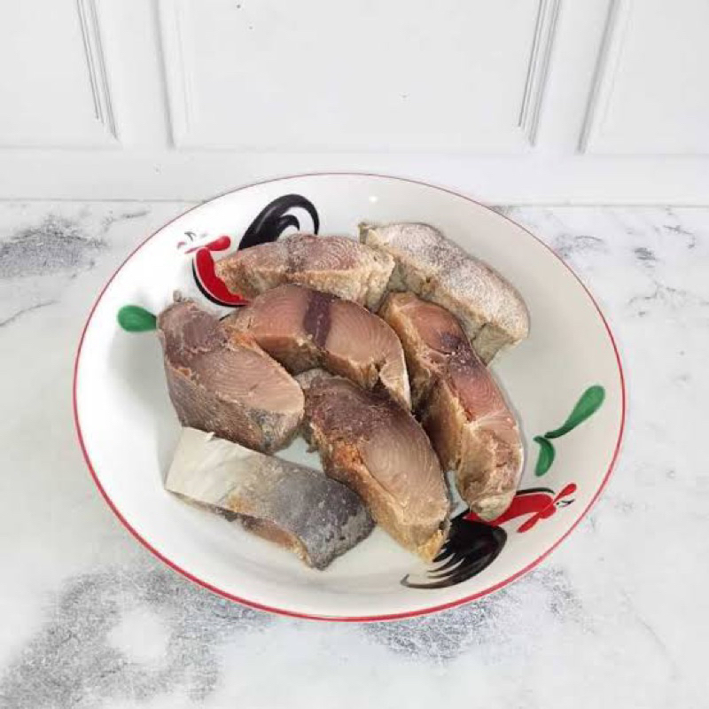 

ikan asin tongkol (-+ 100 gram)