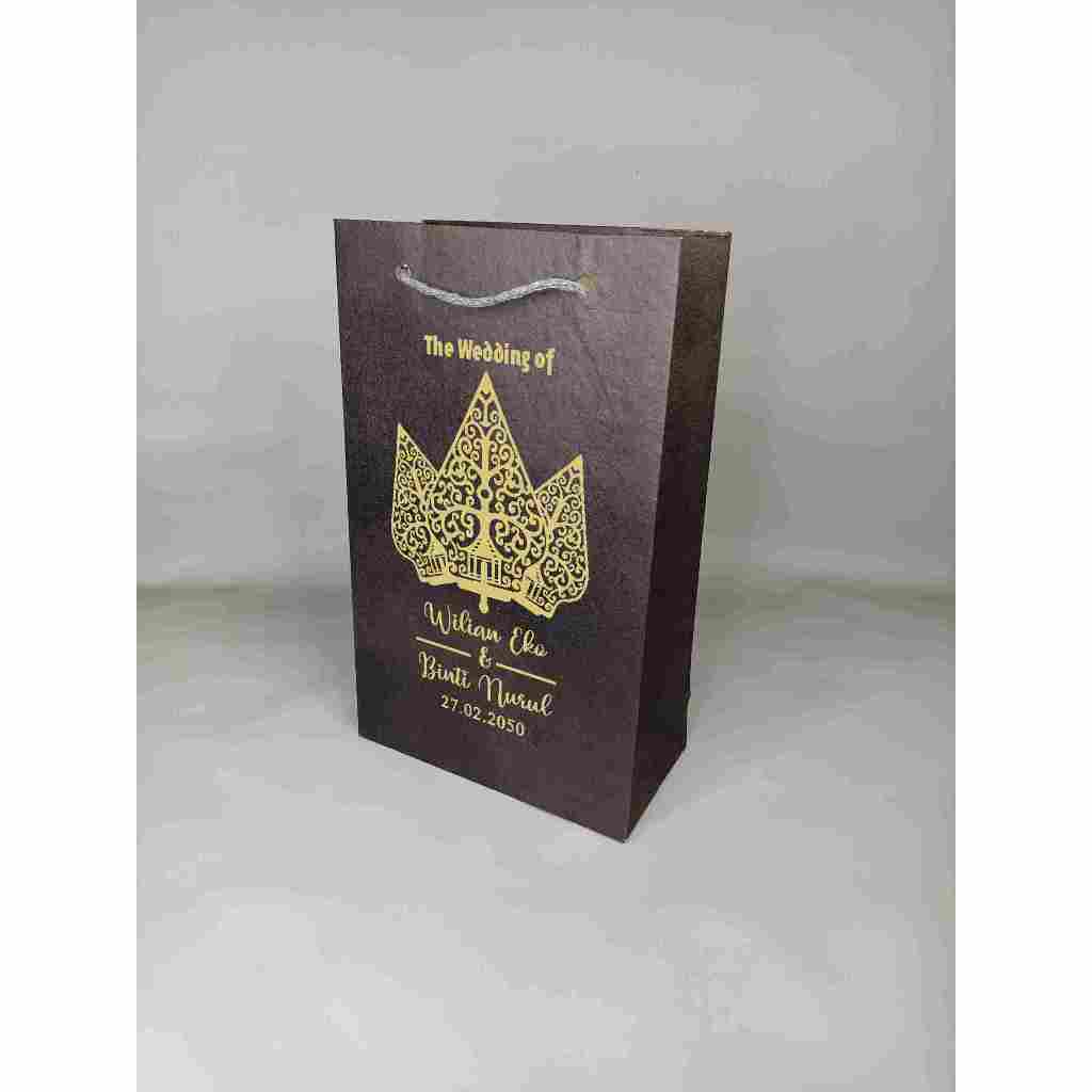 

(Sablon Bijian) Paperbag Wafer Hatari Hitam 15x8x25 cm Tas Kertas Tas Kado Sablon