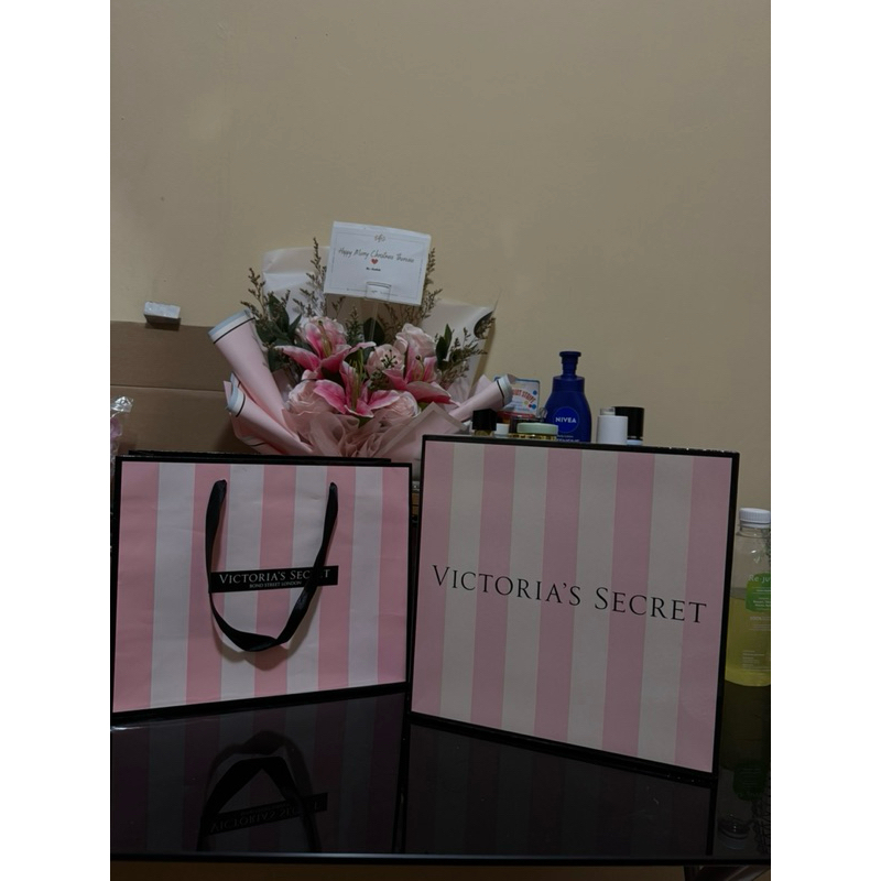 

PAPERBAG + BOX MEDIUM TAS / BAJU VICTORIA SECRET - ORI