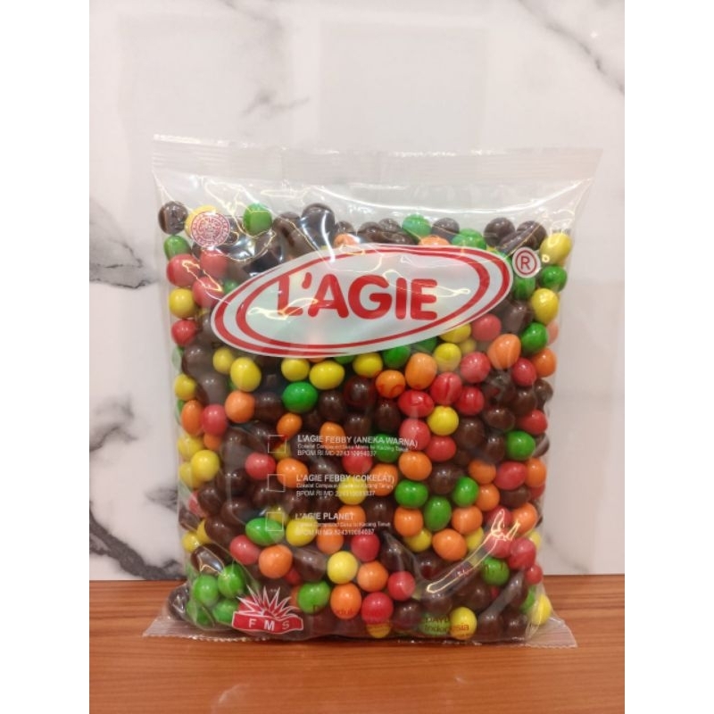 

COKLAT LAGIE FEBBY, COKLAT ISI KACANG 1 KG