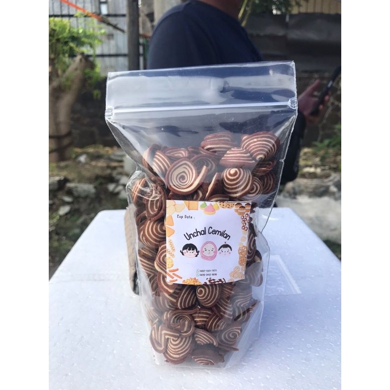 

Kuping Gajah Coklat - Cemilan Snack Makanan Ringan Manis