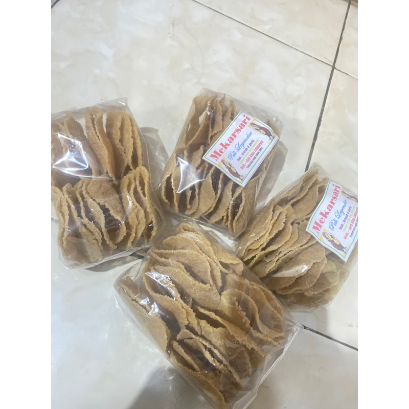 

KARAK BERAS MENTAH KRUPUK RENYAH GURIH TERBUAT DARI BERAS PILIHAN CETAKAN ADA YG BULAT ADA YANG PERSEGI PANJANG TINGGAL GORENG