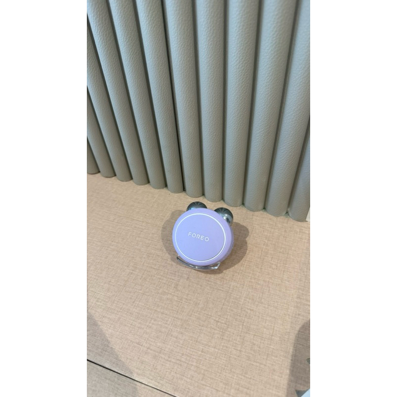 preloved foreo mini bear - include dudukan akrilik nya - fungsi normal garansi masih aktif 2 thn