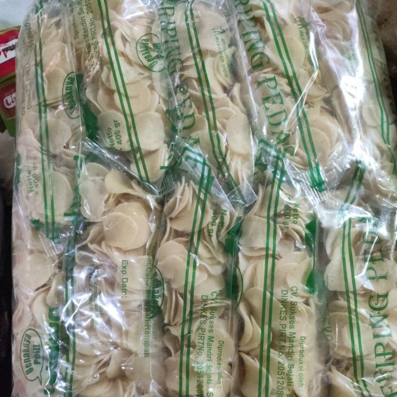 

KERUPUK PANDA NATASYA 1 BALL ISI 10 BKS