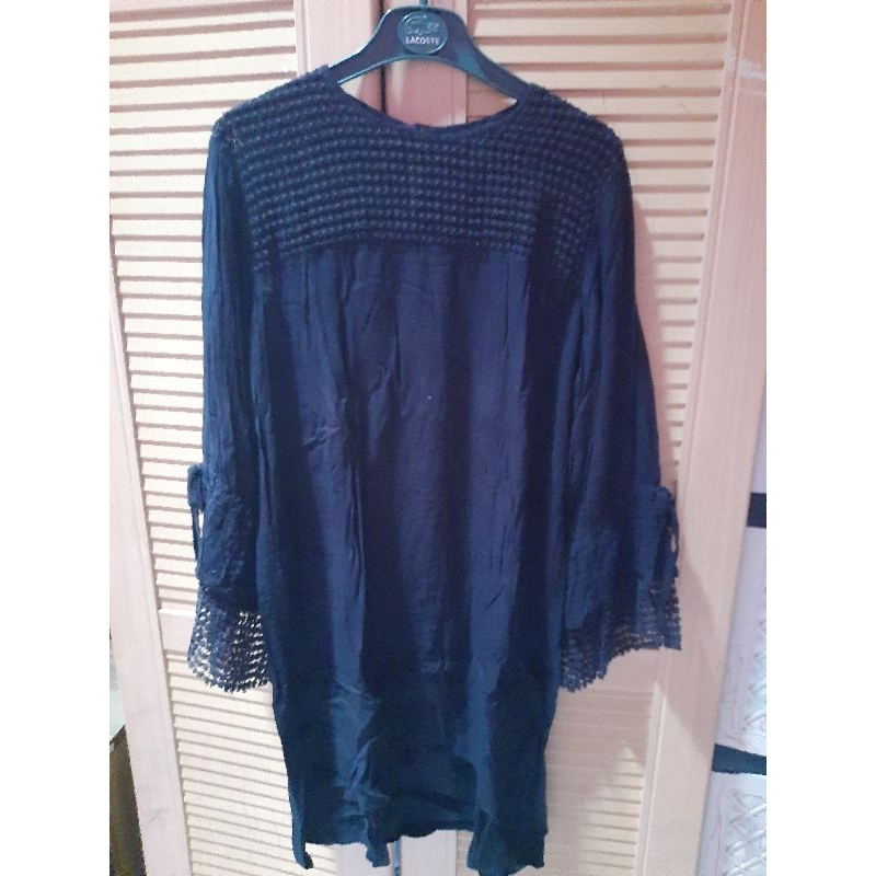 Preloved blouse aleza label size s