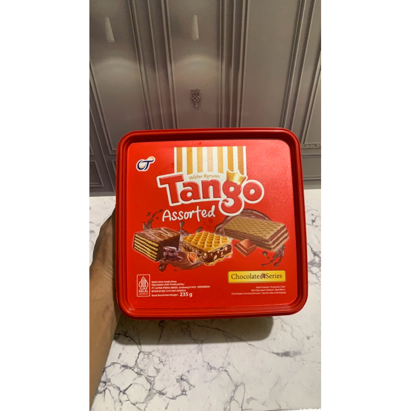 

Tango Wafer Cokelat Kemasan Baru 235 gr