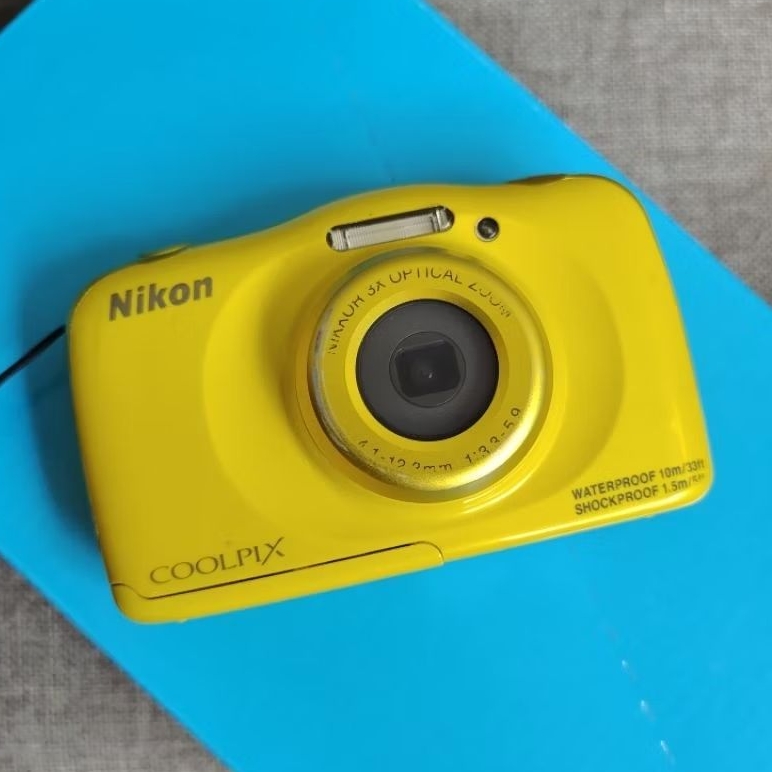Nikon Coolpix S33 Underwater Kamera Digital Waterproof