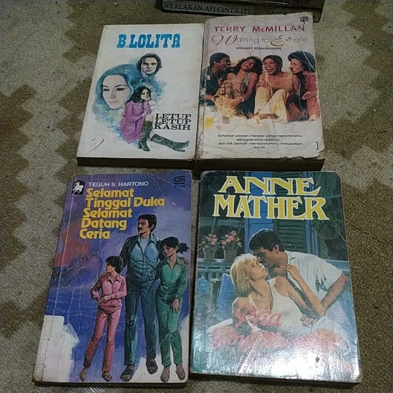 Novel Waiting to exhale menanti kebahagiaan - Terry B Lolita Letup letup kasih Selamat tinggal duka 