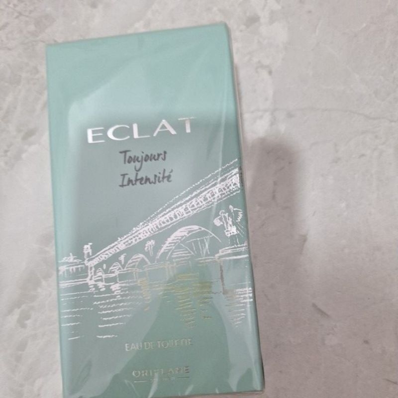 eclat toujours intensite