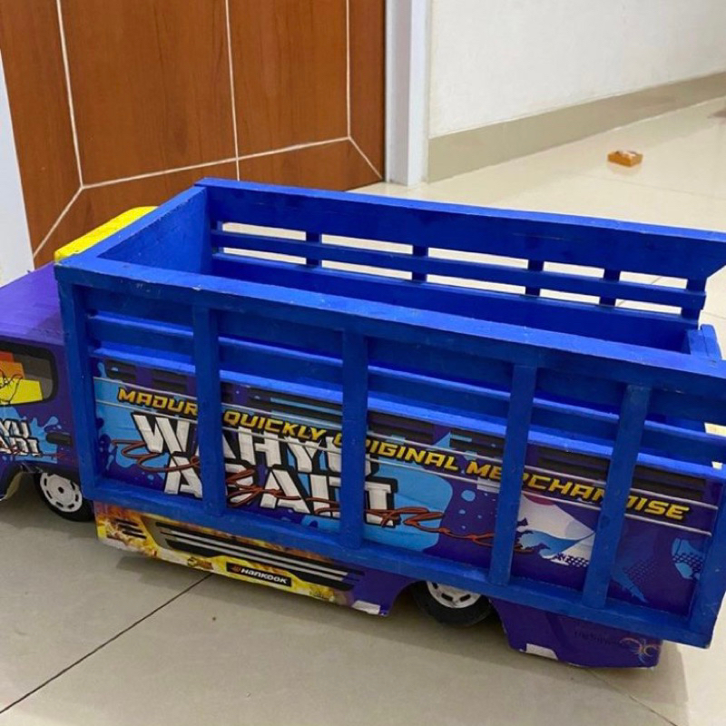 Trek Oleng Kayu Warna Biru – Mainan Tradisional