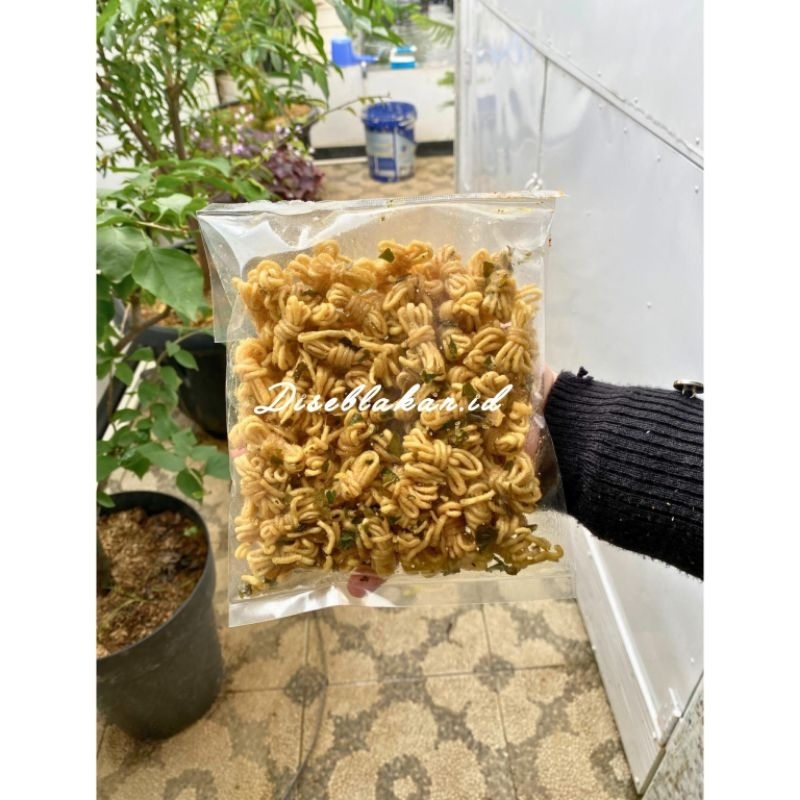 

Mie gulung mie uwel original daun jeruk kemasan 200gram