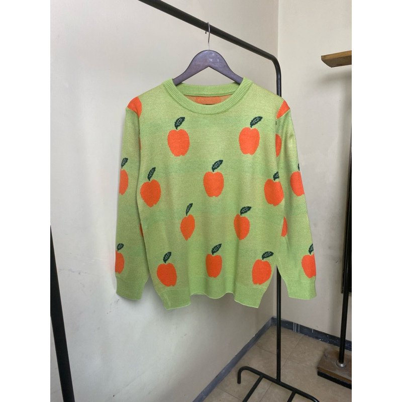 apple sweater rajut super premium halus tebal rapat & rapi. diproduksi dengan mesin komputer