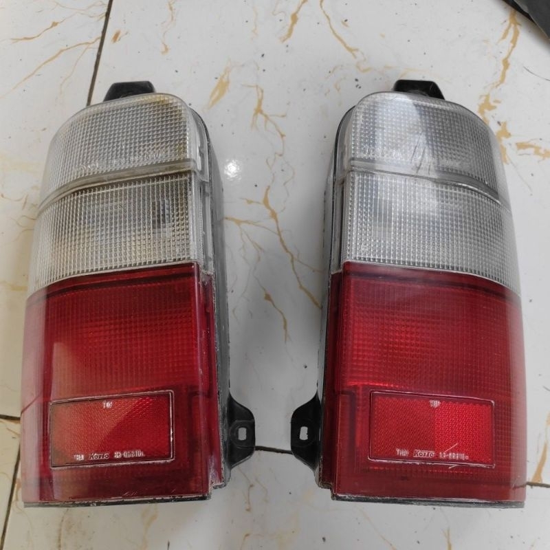 stoplamp lampu belakang kijang kapsul 2000 2001 2002 ori