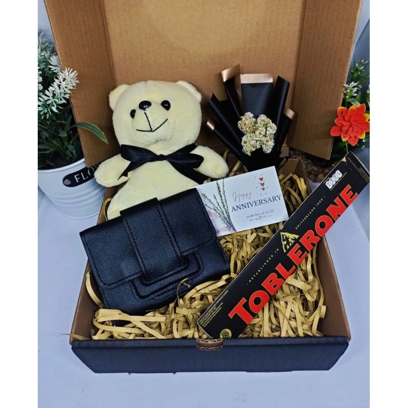 

hadiah valentine coklat mini bear hampers gift box wisuda ulangtahun kado cewek