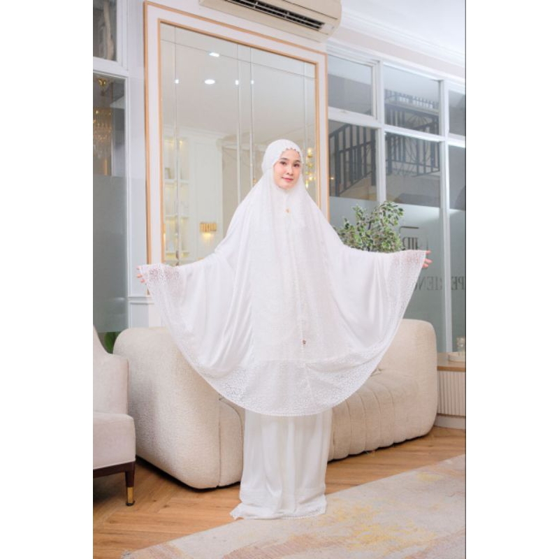 Mukena Putih Lebaran Mewah Silk Moscha free box