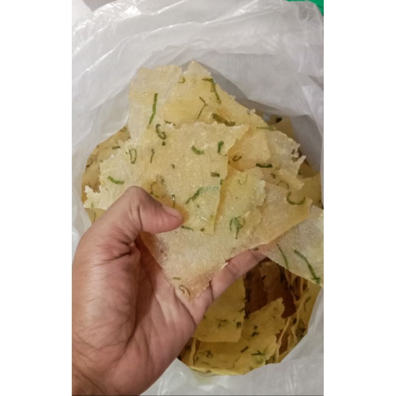 

Kecimpring/Kicimpring/Opak Singkong/Kerupuk Singkong Mentah Siap Goreng Rasa Original &Bawang