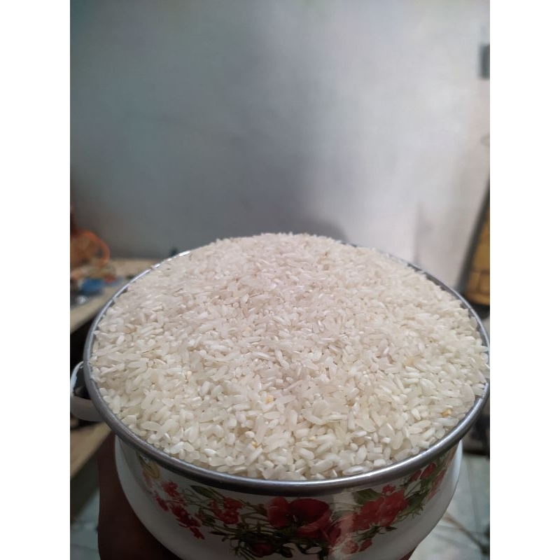 

Beras super premium 1 liter