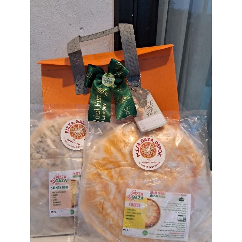 

Hampers Lebaran Pizza Gaza Paket Hemat Couple Medium