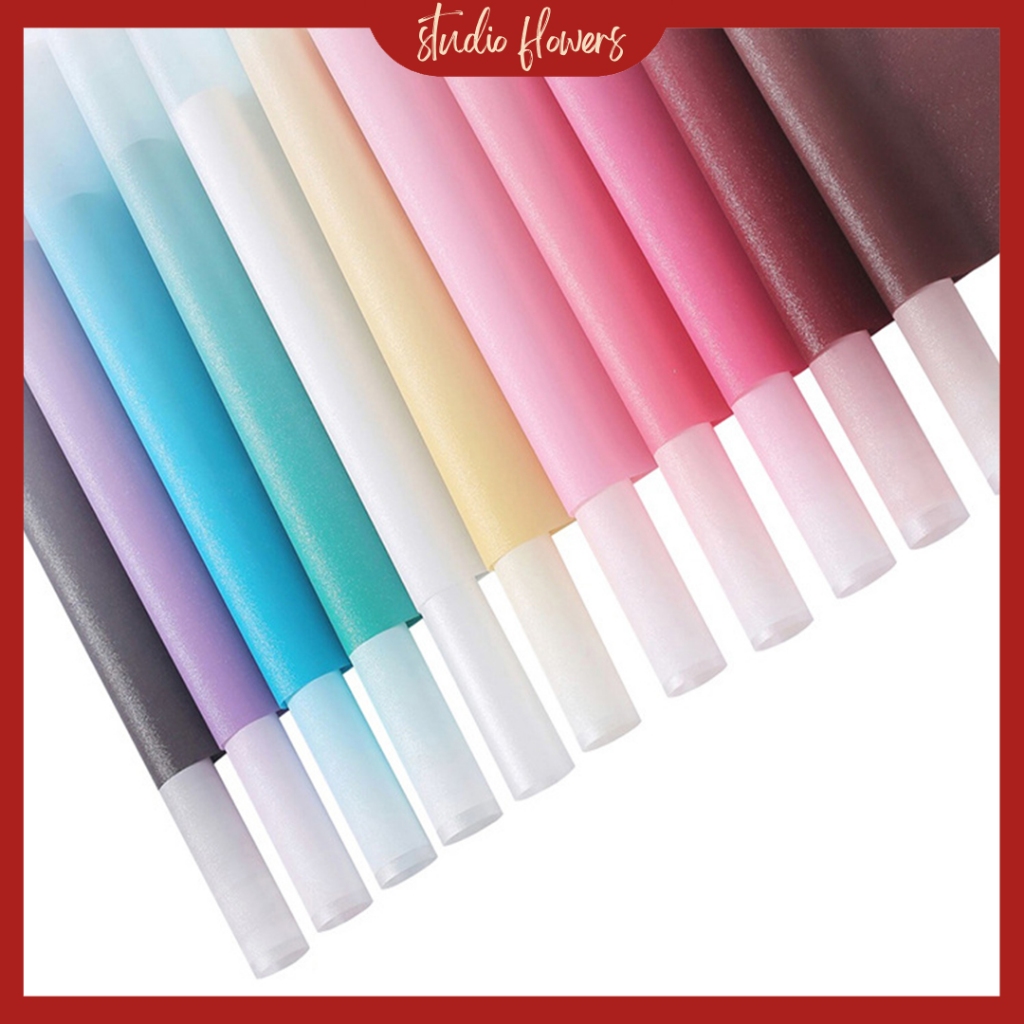 

(15 LEMBAR) Flower Paper Wrapping Cellophane Gradient Color Kertas Bucket Bunga Gradasi KB6114