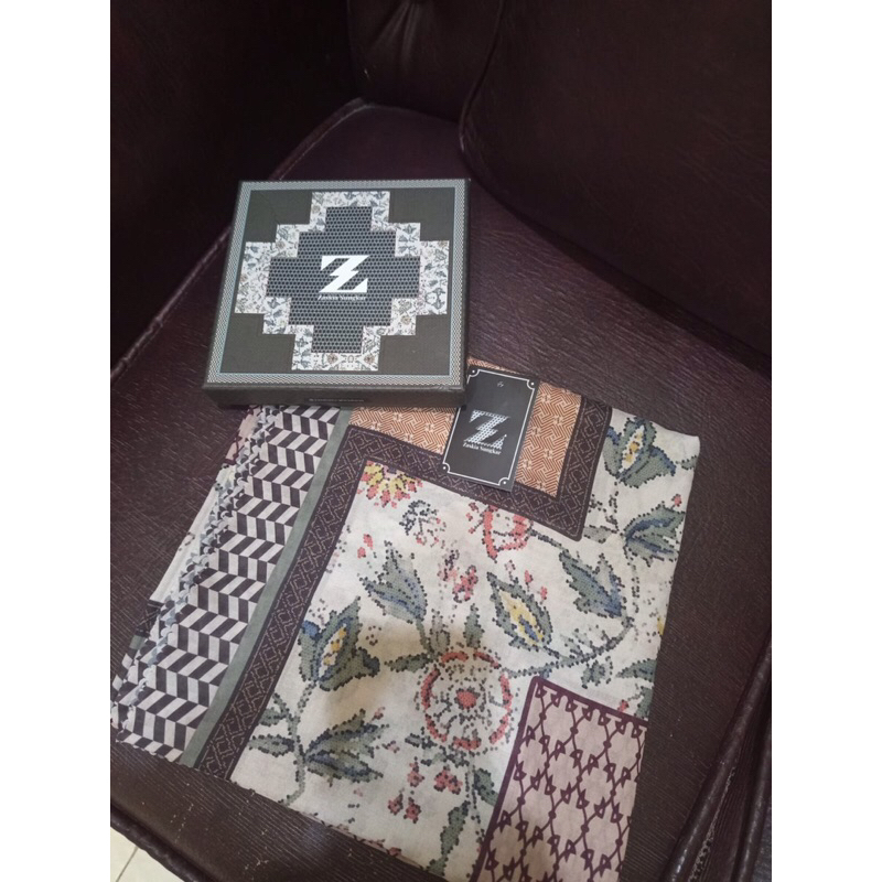 Zaskia Sungkar scarf Preloved