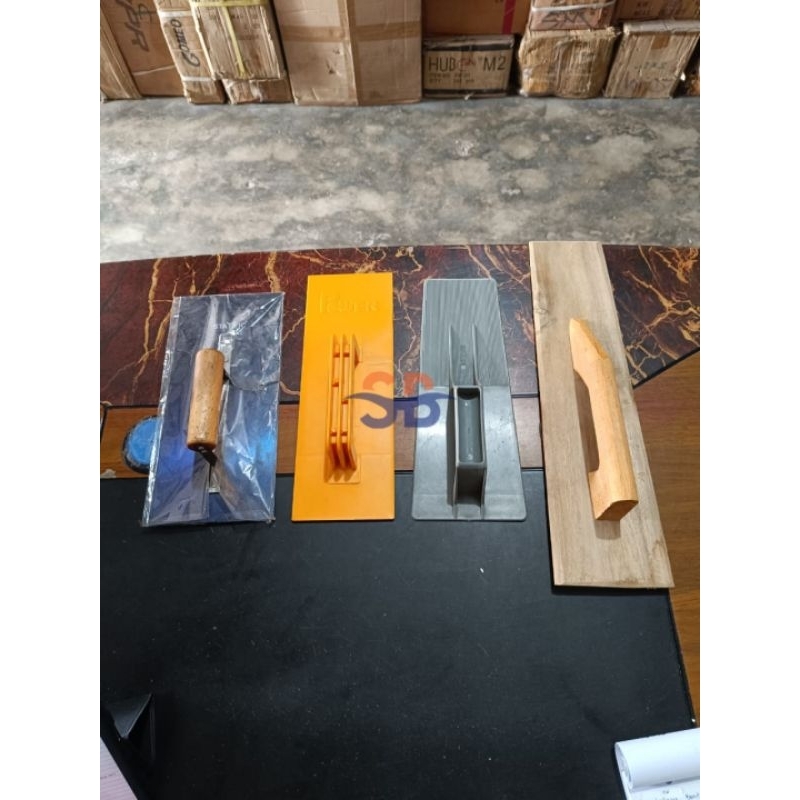 Raskam plastik / Raskam PVC / Raskam besi / raskam kayu / raskam hitam / roskam plastik / roskam PVC