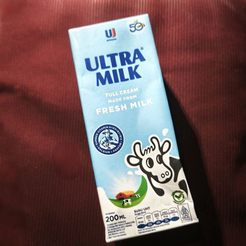 

SUSU ULTRA MILK FULL CREAM 200 ML