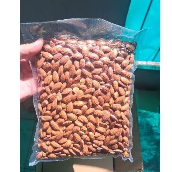 

ALMOND MENTAH UTUH 500 GRAM / Raw Almond PREMIUM USA
