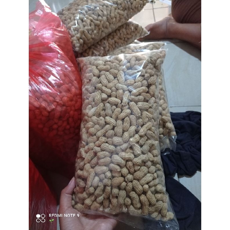 

KACANG ASIN/ KACANG OVEN LOKAL BERNAS 88 PRODUKSI RUMAHAN