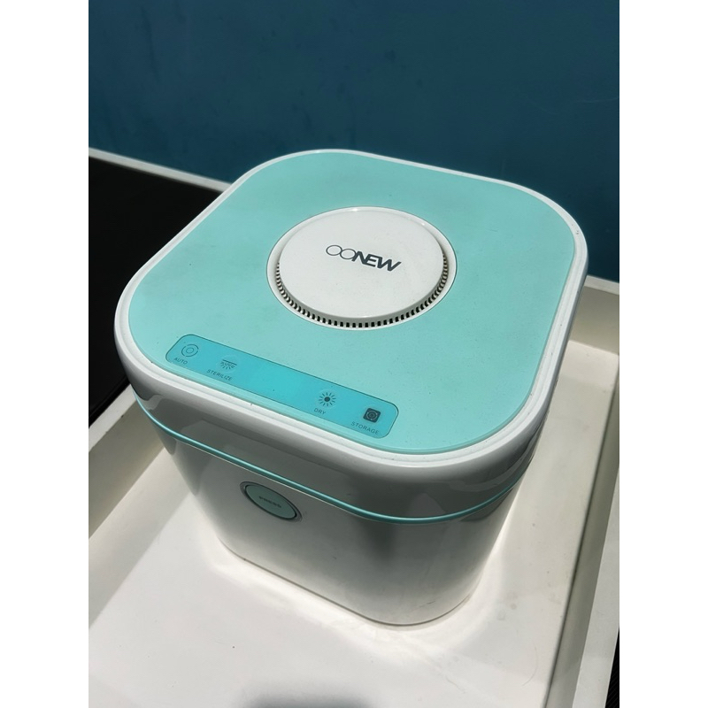 preloved OONEW UV Sterilizer white