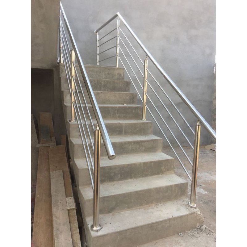 Railing tangga Stainless