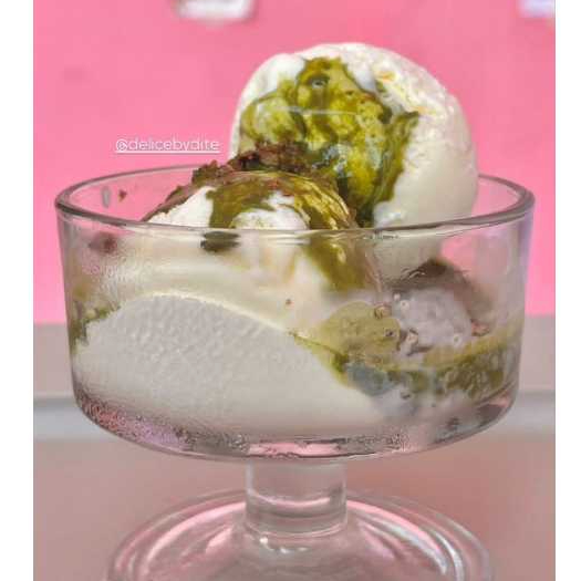 

Matchagato (Es Krim dan Matcha Pekat)