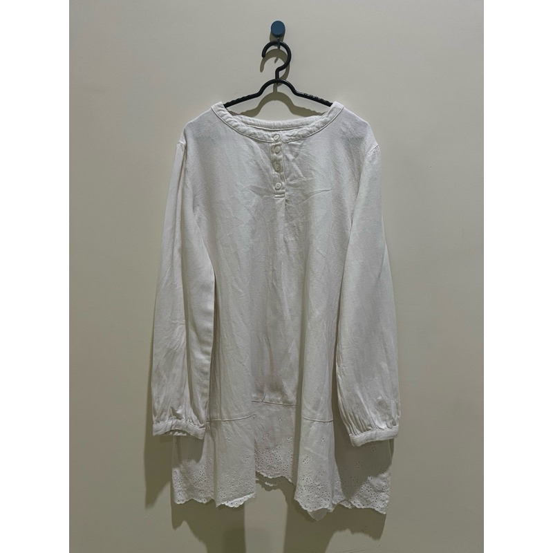 preloved embroidery blouse bw