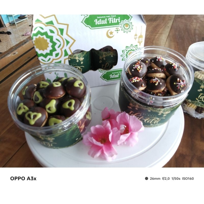 

button cookies / kue kering kancing/cokelat