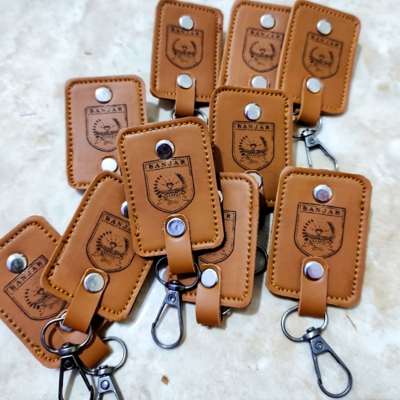 

GANTUNGAN ID CARD KULIT, JAPIT PENJEPIT NAMETAG SAKU