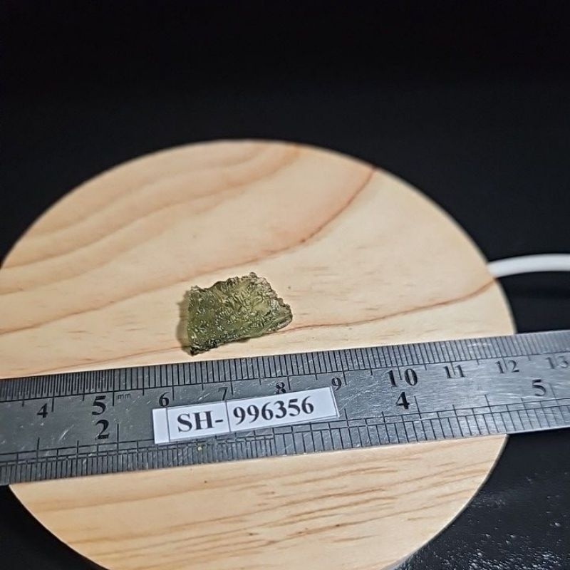 Moldavite rough asli Ceko Batu Asli