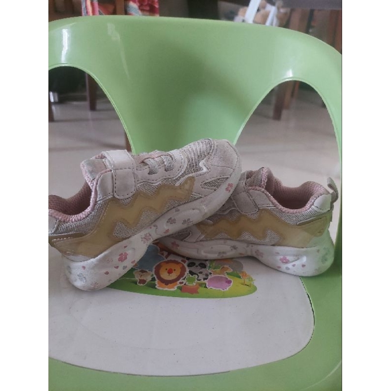 Sepatu Dr kong shoes branded size 23