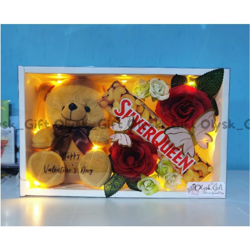 Olyskgift Flower Box Special|Birthday|Anniversary|Wisuda/Graduation| Giftbox/Hampers Makassar | Kado